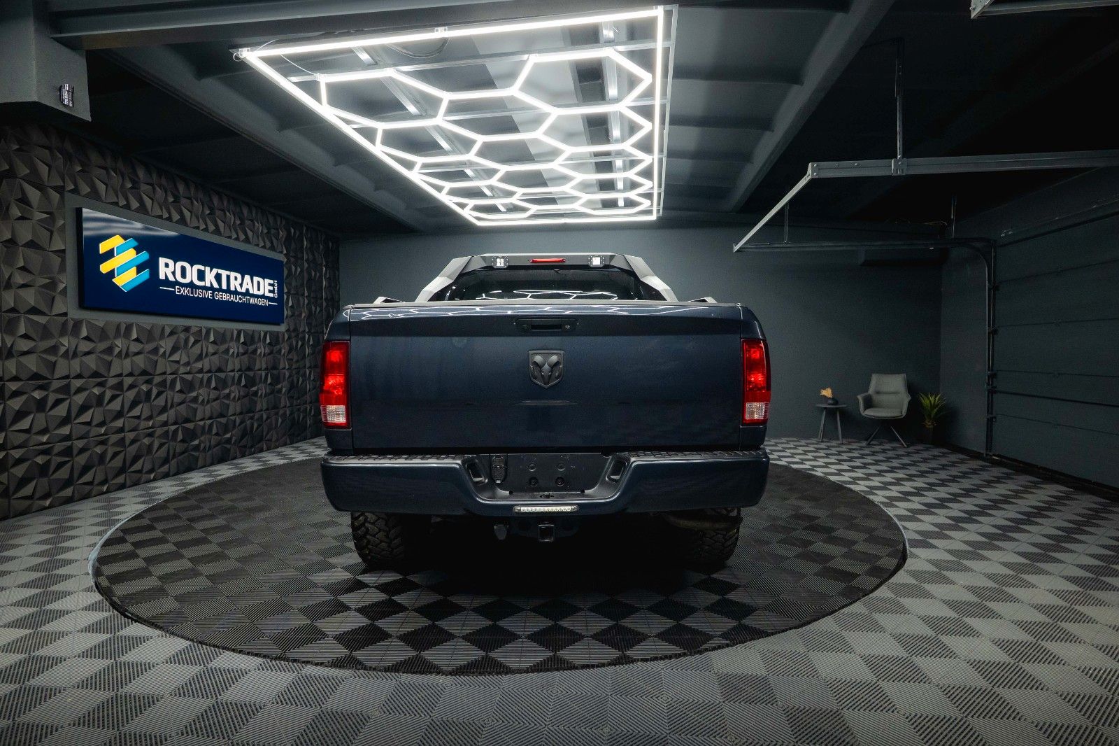 Fahrzeugabbildung Dodge RAM 3.6 V6 4x4  LONGBED Offroad *LPG*6 Sitze*