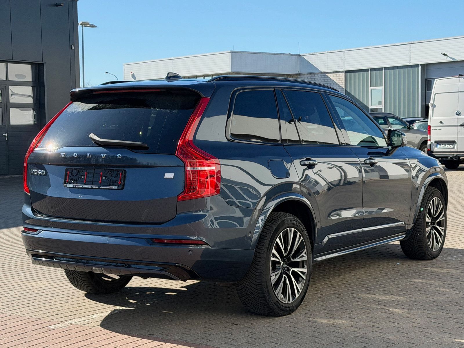 Fahrzeugabbildung Volvo XC90 T8 AWD Ultimate Dark*LUFT*AHK*360°*Massage*