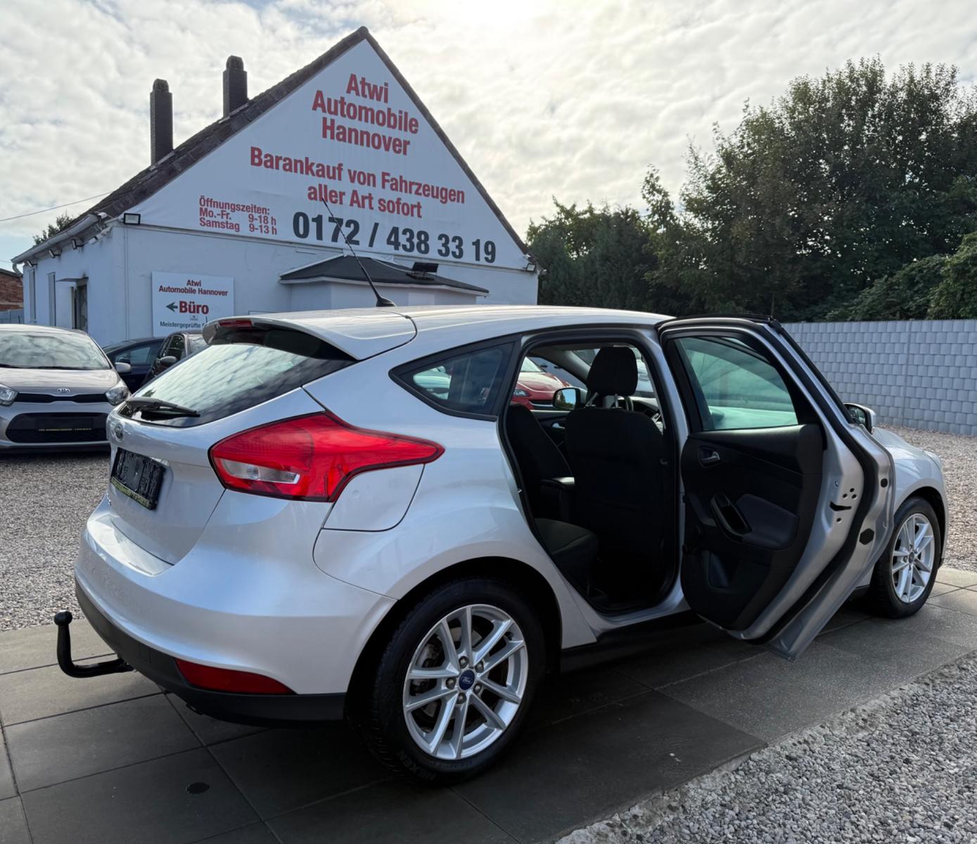 Ford Focus 1,6 Titanium Sportsitze Sport Lenkrad