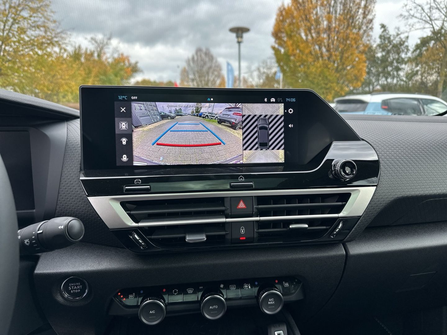 Fahrzeugabbildung Citroën C4 X Max Hybrid 145 El. Pano Navi CarPlay SHZ