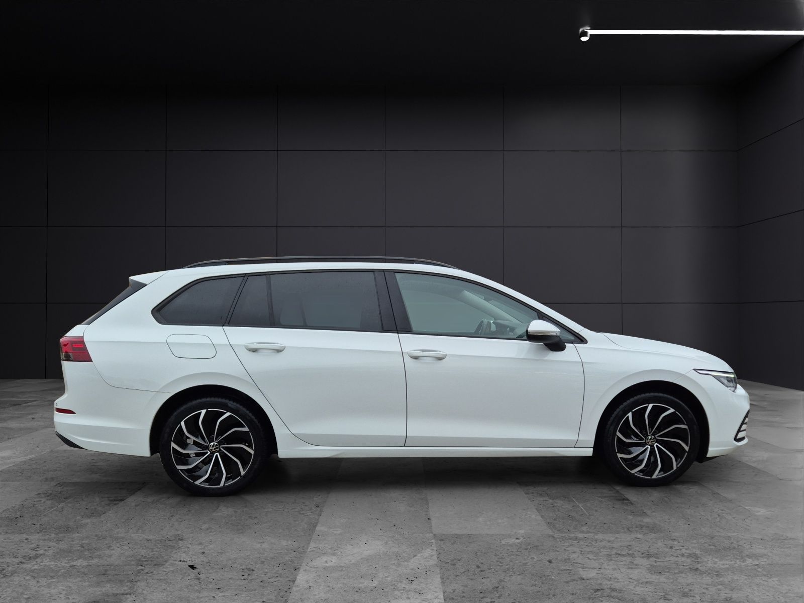 Fahrzeugabbildung Volkswagen Golf VIII Variant Life TSI NAVI CLIMA ACC SH