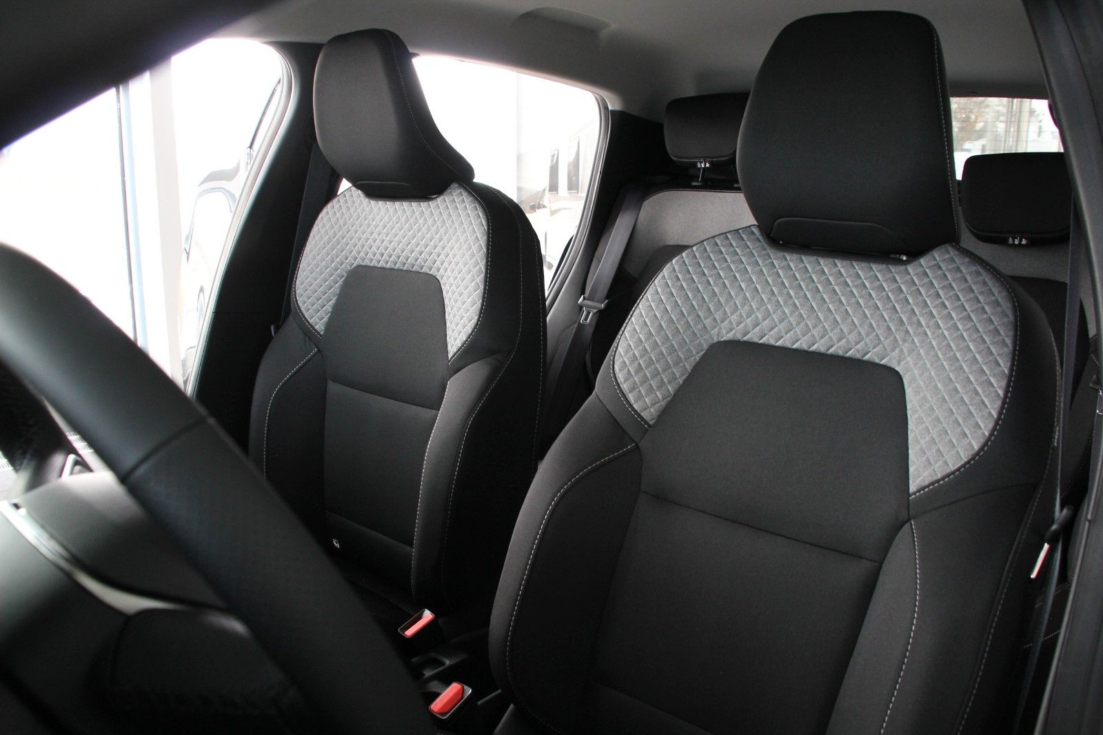 Fahrzeugabbildung Mitsubishi Colt Plus LED*SHZ*ALU*KAMERA