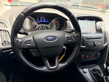 Ford Focus - 11