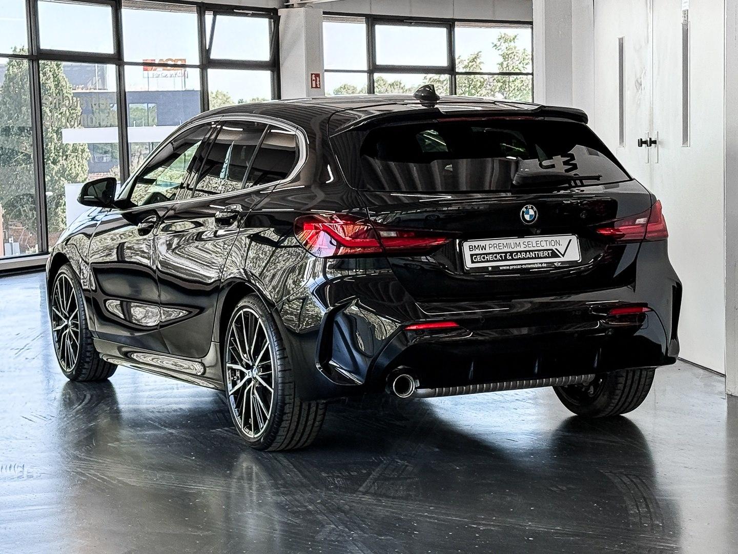 BMW 118i M-Sport Aut Nav LED HiFi Parkass 19"