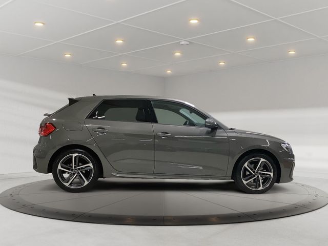 A1 Sportback S line 30TFSI S tronic,LED,ACC,Carp
