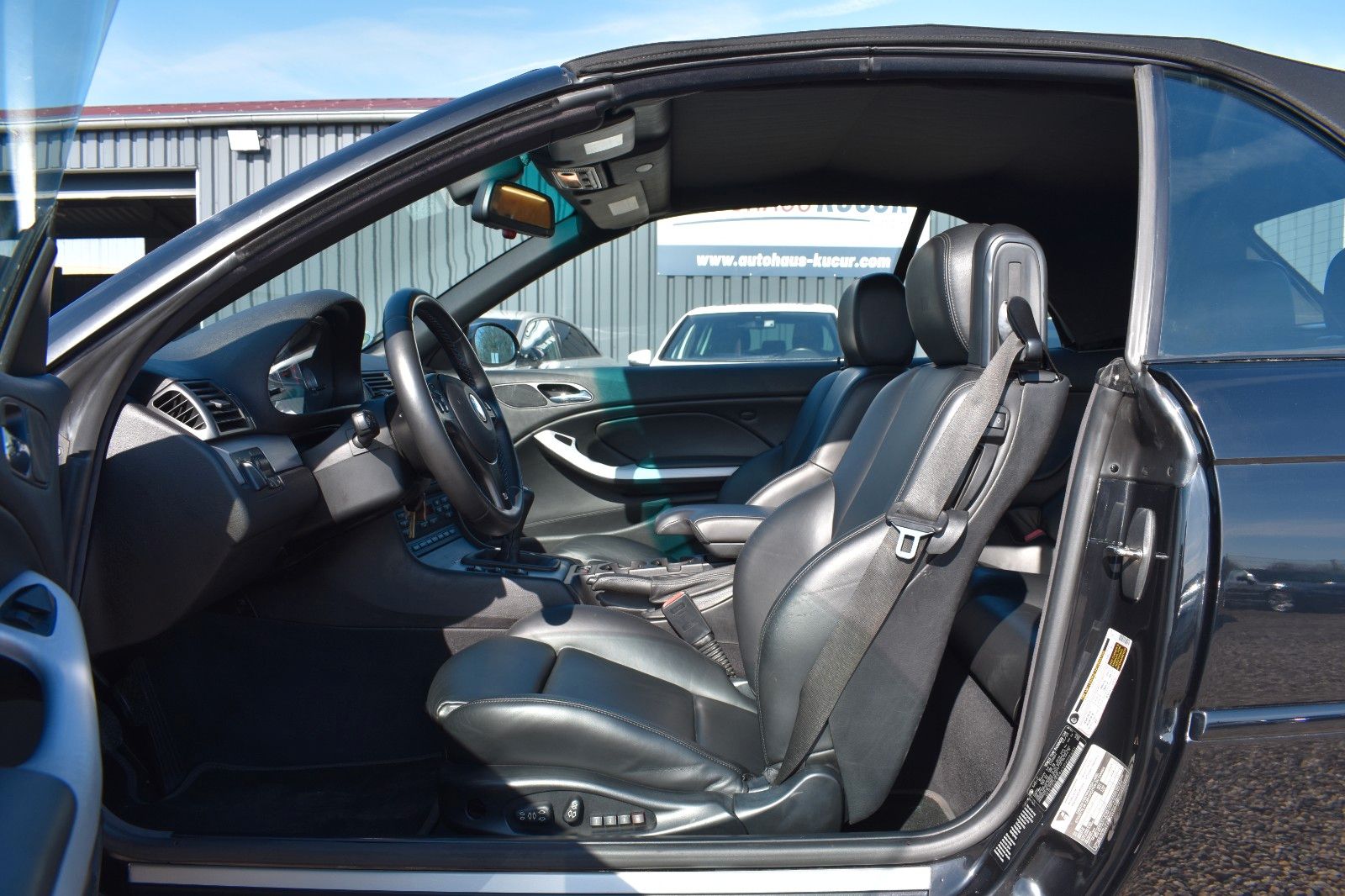 Fahrzeugabbildung BMW M3 Cabrio Facelift Schalter Navi 16:9 Schwarz ll