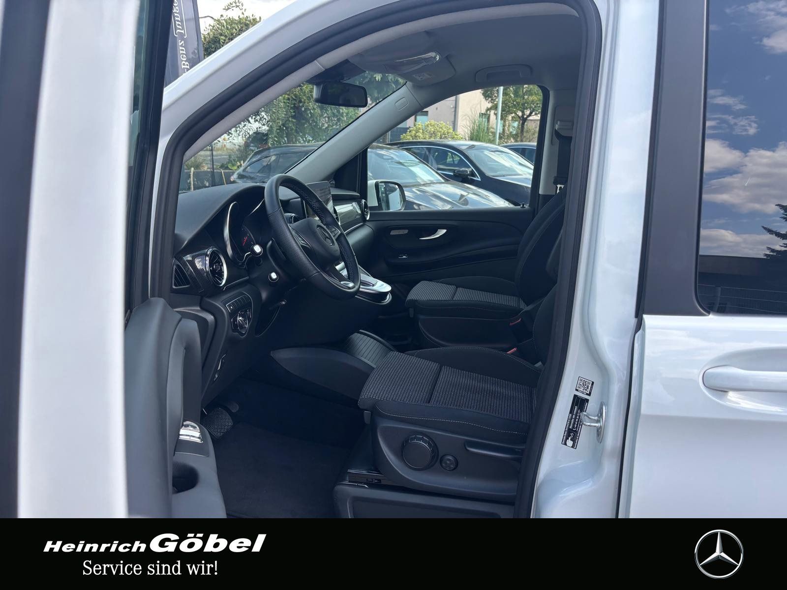 Fahrzeugabbildung Mercedes-Benz V 250 d EDITION*LANG*AHK+LED*TOTWINKEL*KAMERA*