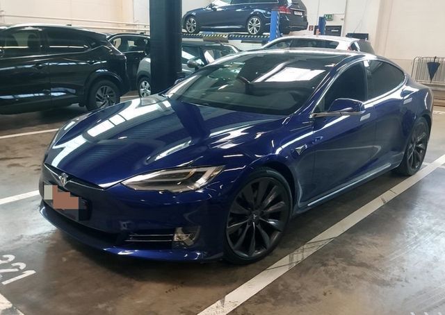 Tesla Model S Dual Motor 572PS