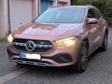 Mercedes-Benz GLA 180 - roségold mit Rückfahrkamera - Mercedes-Benz GLA 180 aus 2023