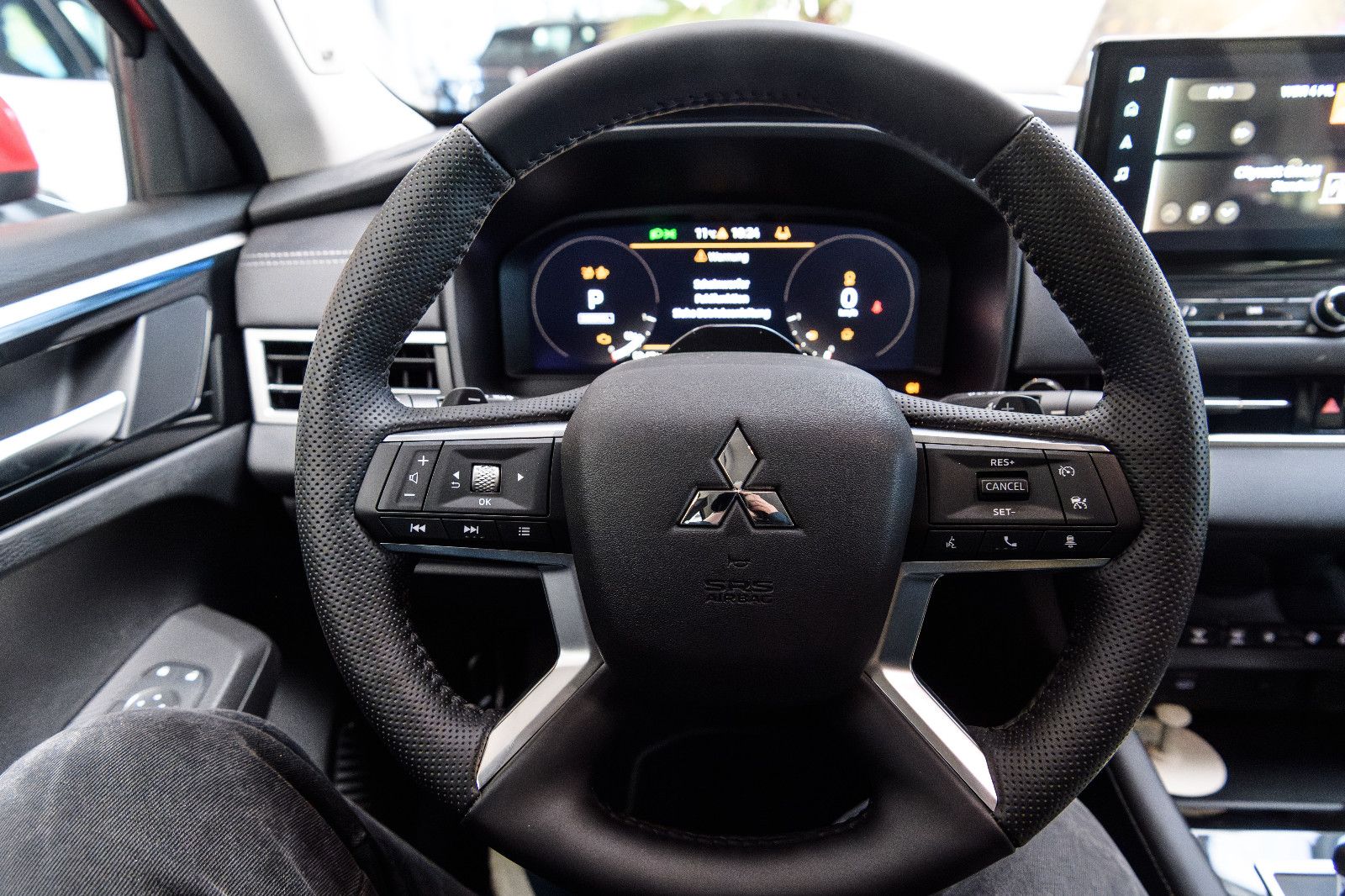 Fahrzeugabbildung Mitsubishi Outlander Intro Edition +4WD+ LED+AHK+Kam+20"