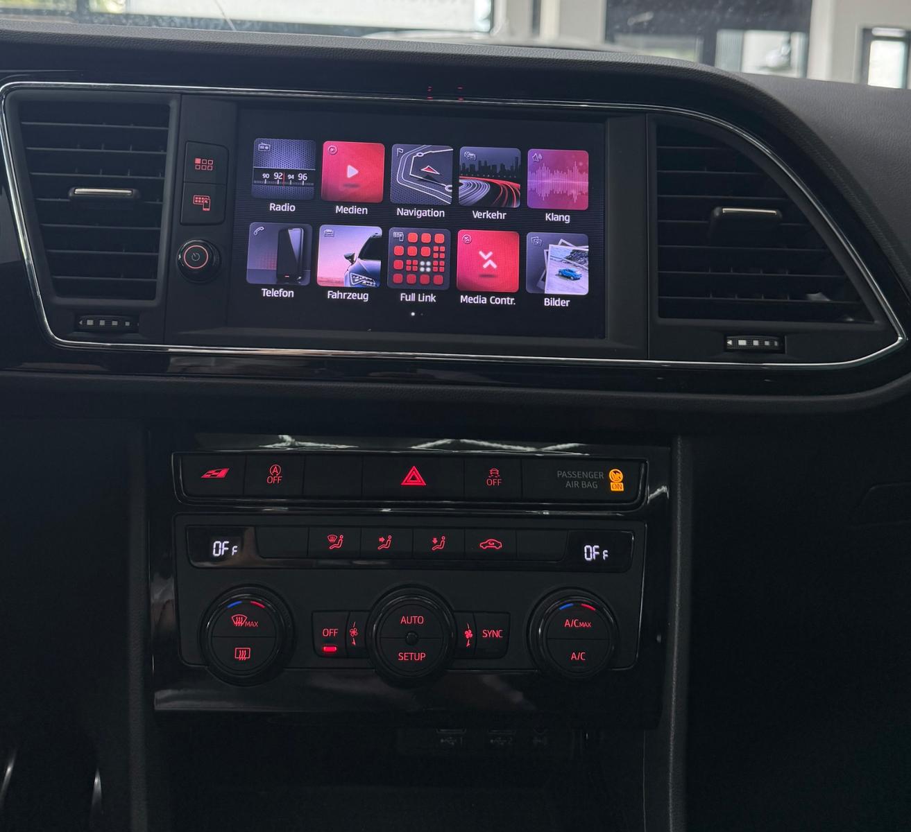SEAT Leon ST Cupra 300 4Drive Automatik, миниатюра 17