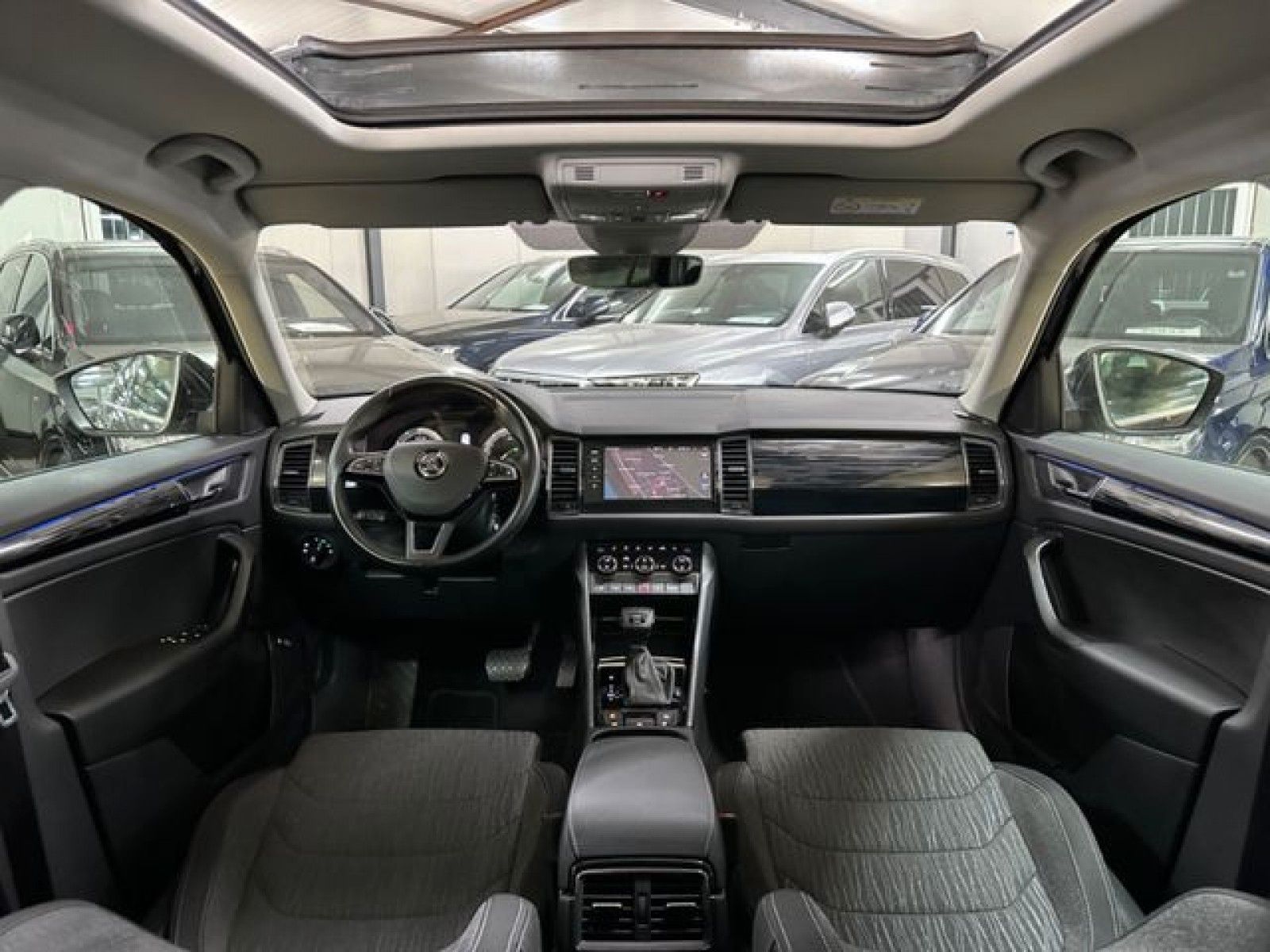Skoda Kodiaq Style 4x4 GREENTEC*FMLY*PANO*CPLY*AHK*360 foto 13