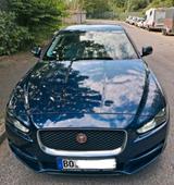 Jaguar XE 2.0d Prestige*Automatik*PDC*TMP*... - Jaguar XE in Essen