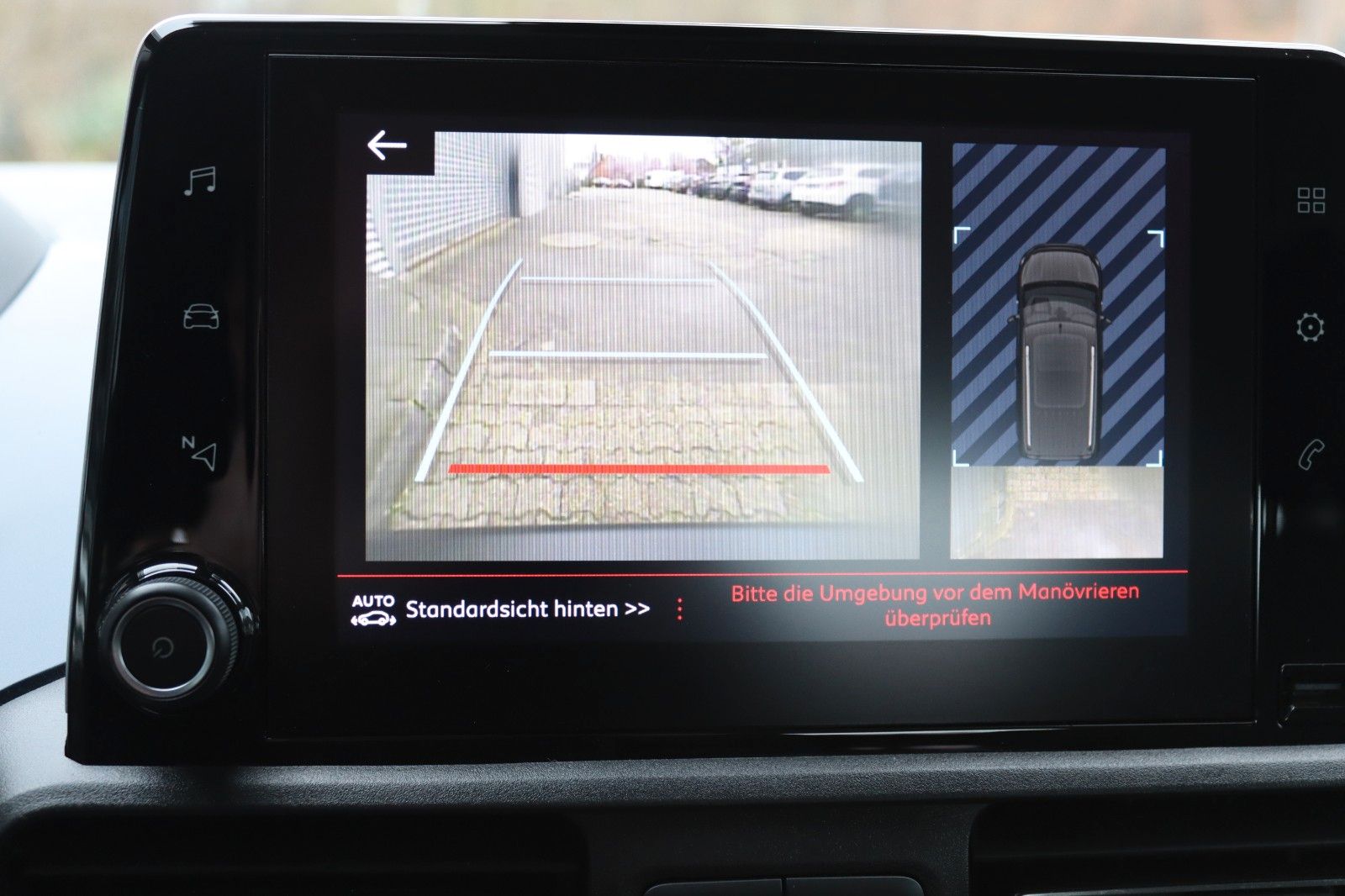 Fahrzeugabbildung Peugeot Rifter 1.5 Blue-HDI KLIMAAUTOMATIK NAVI CAM PDC