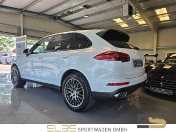 Porsche Cayenne - 4