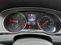 VW Passat Variant R-Line 2.0TDI 150PS DSG Pano DAB VW Passat Variant R-Line 2.0TDI 150PS DSG Pano DAB