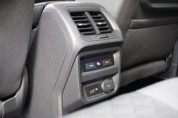 Volkswagen Tiguan - 11