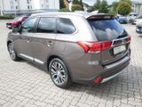 Mitsubishi Outlander Edition 4WD*AHK-Sitz- und Lenkradheizu - Mitsubishi Outlander mit Benzin-Antrieb: Allradantrieb