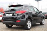 Hyundai ix35 2.0CRDI 4WD/VOLLSHEFT/NAVI/SHZ/KLIMA/BT/ - Hyundai ix35 mit Diesel-Antrieb: Allradantrieb