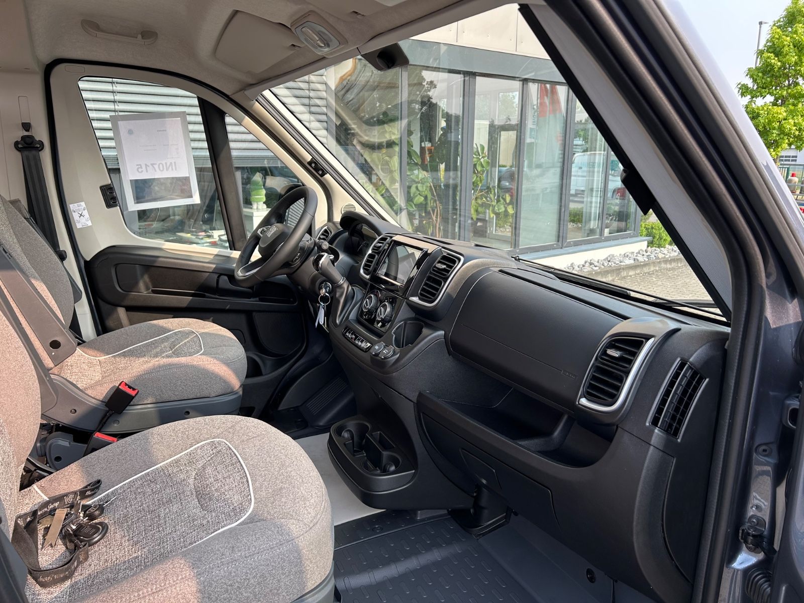 Fahrzeugabbildung Malibu Van Compact 600 LE MJ 25 Autom. Aktion