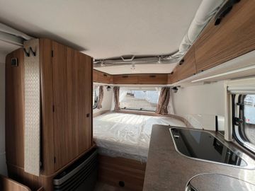 Fahrzeugabbildung HYMER / ERIBA / HYMERCAR Eriba Touring 310 - Legend - Modell 2023