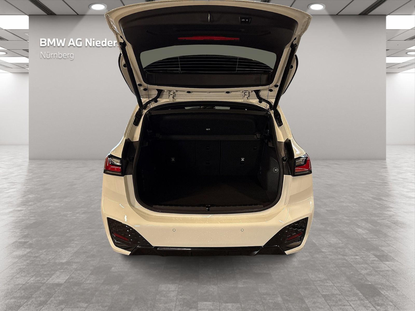 BMW 223 Active Tourer - Bild 10