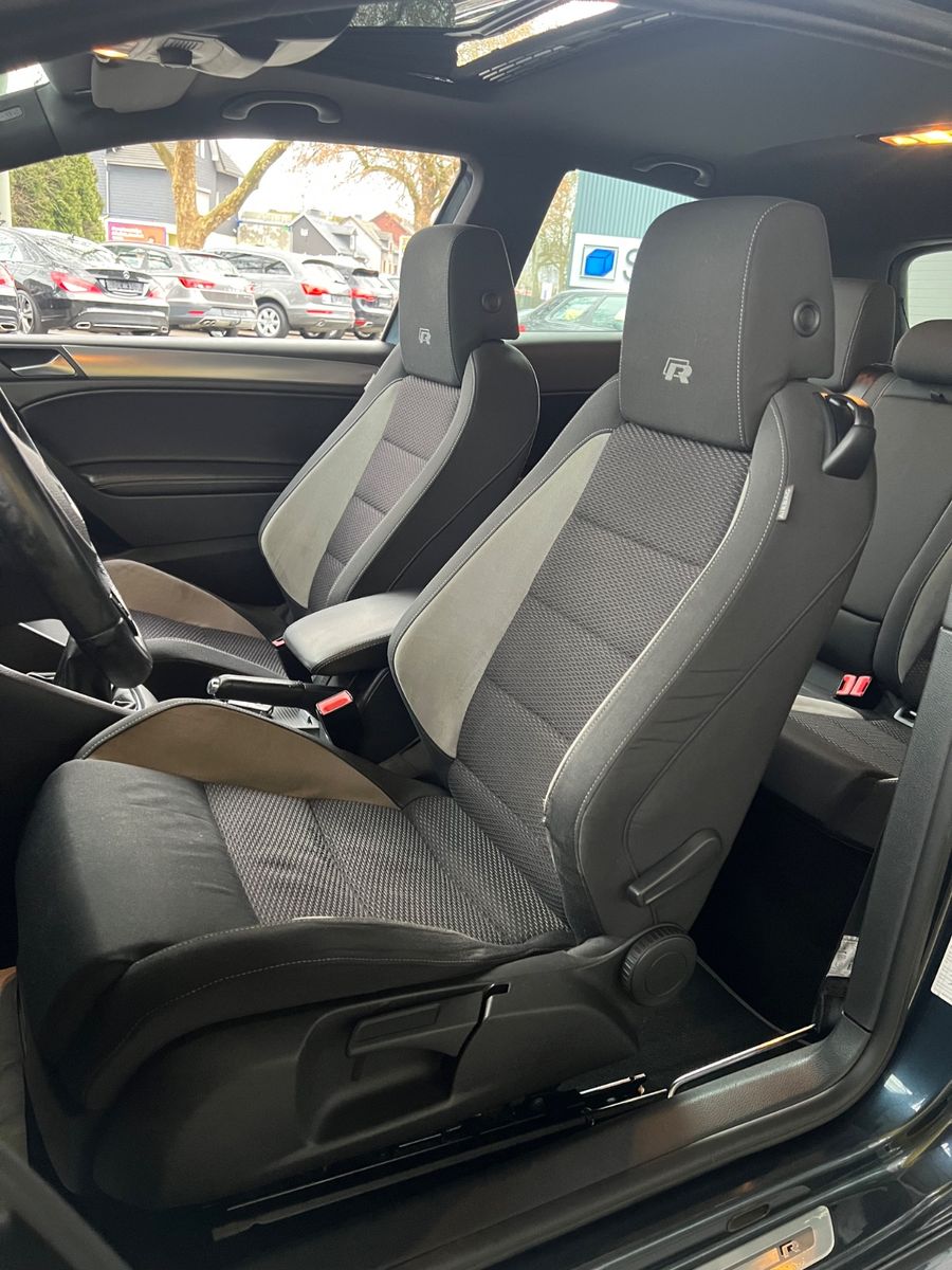 Fahrzeugabbildung Volkswagen Golf VI R 4Motion *SCHIEBEDACH*KEYLESS*XENON*