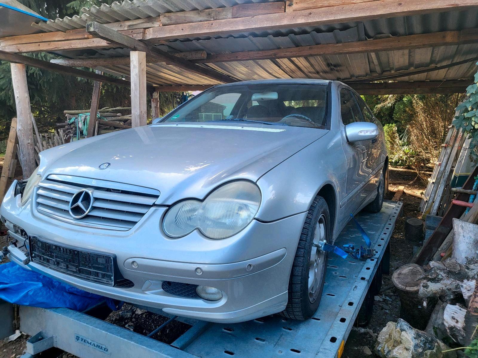Mercedes-Benz C 180