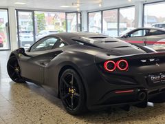 Fahrzeugabbildung Ferrari F8 Tributo (RACING/LIFT/CARBON/CAMERA/ GARANTIE!