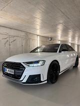 Audi A8 55 TFSI quattro, 8-fach bereift, *Ausstattung - weiße Audi A8