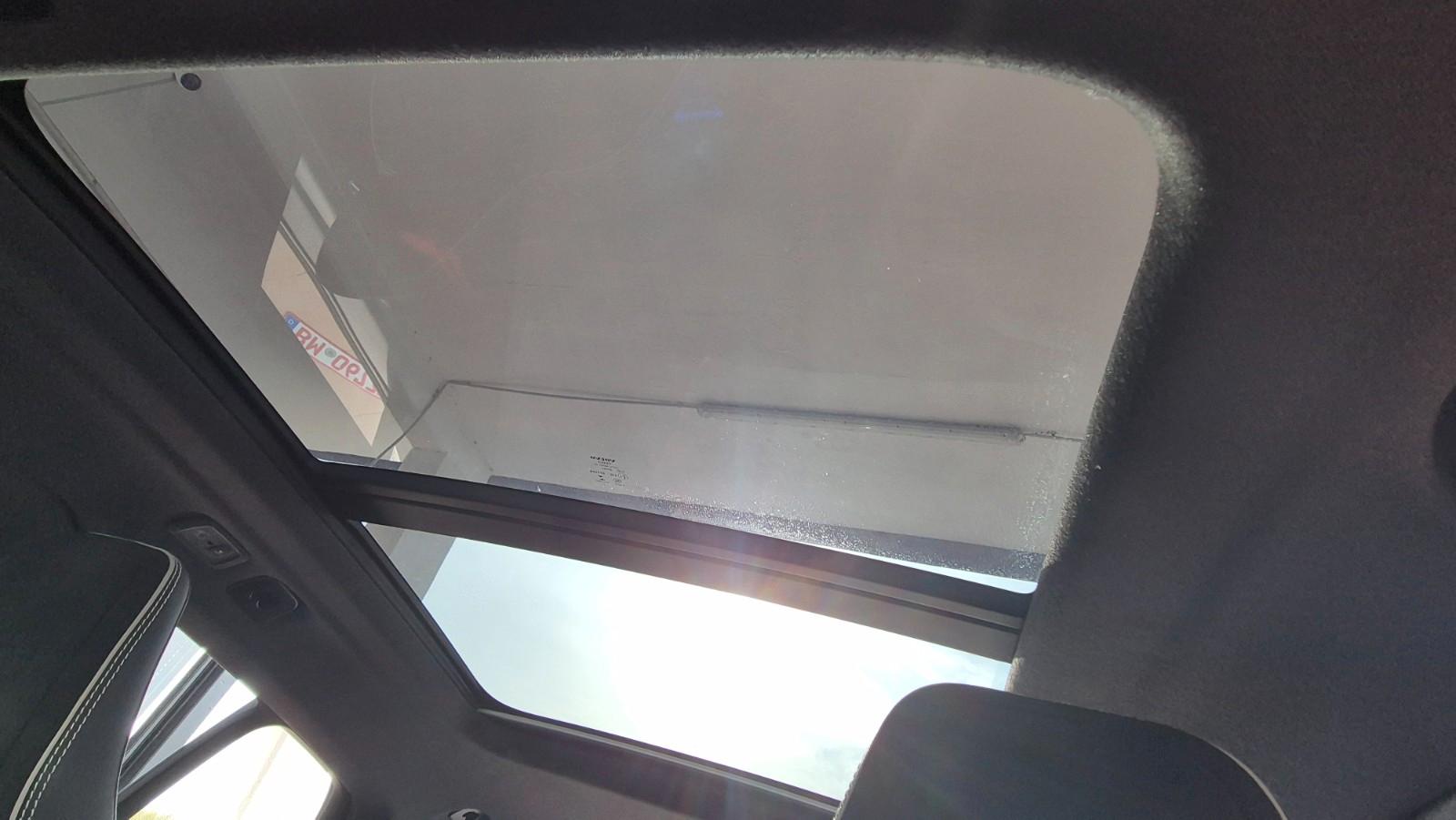 Volvo XC40 T5 R Design AWD Pano H&K Carplay