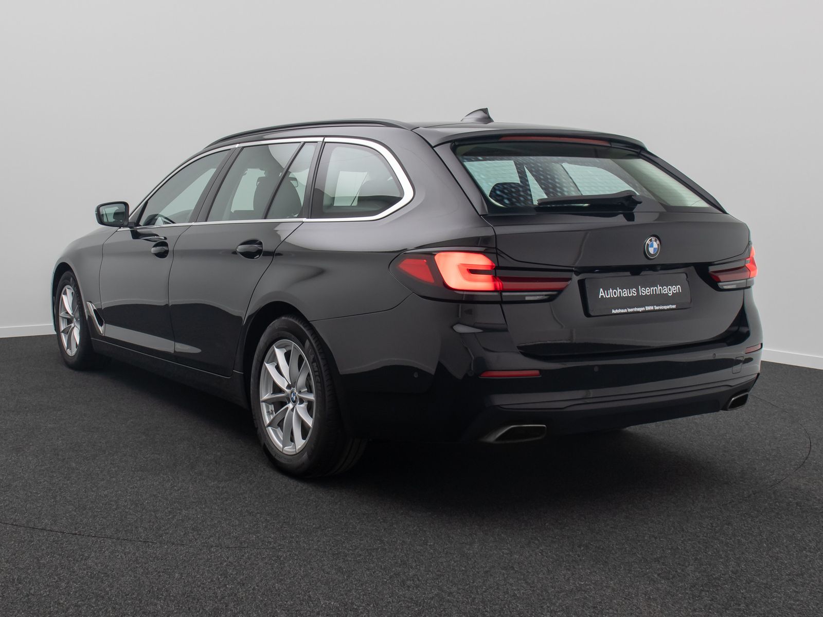 Fahrzeugabbildung BMW 530d Alarm 4xKlima DAB Kamera Panorama Sportsitz