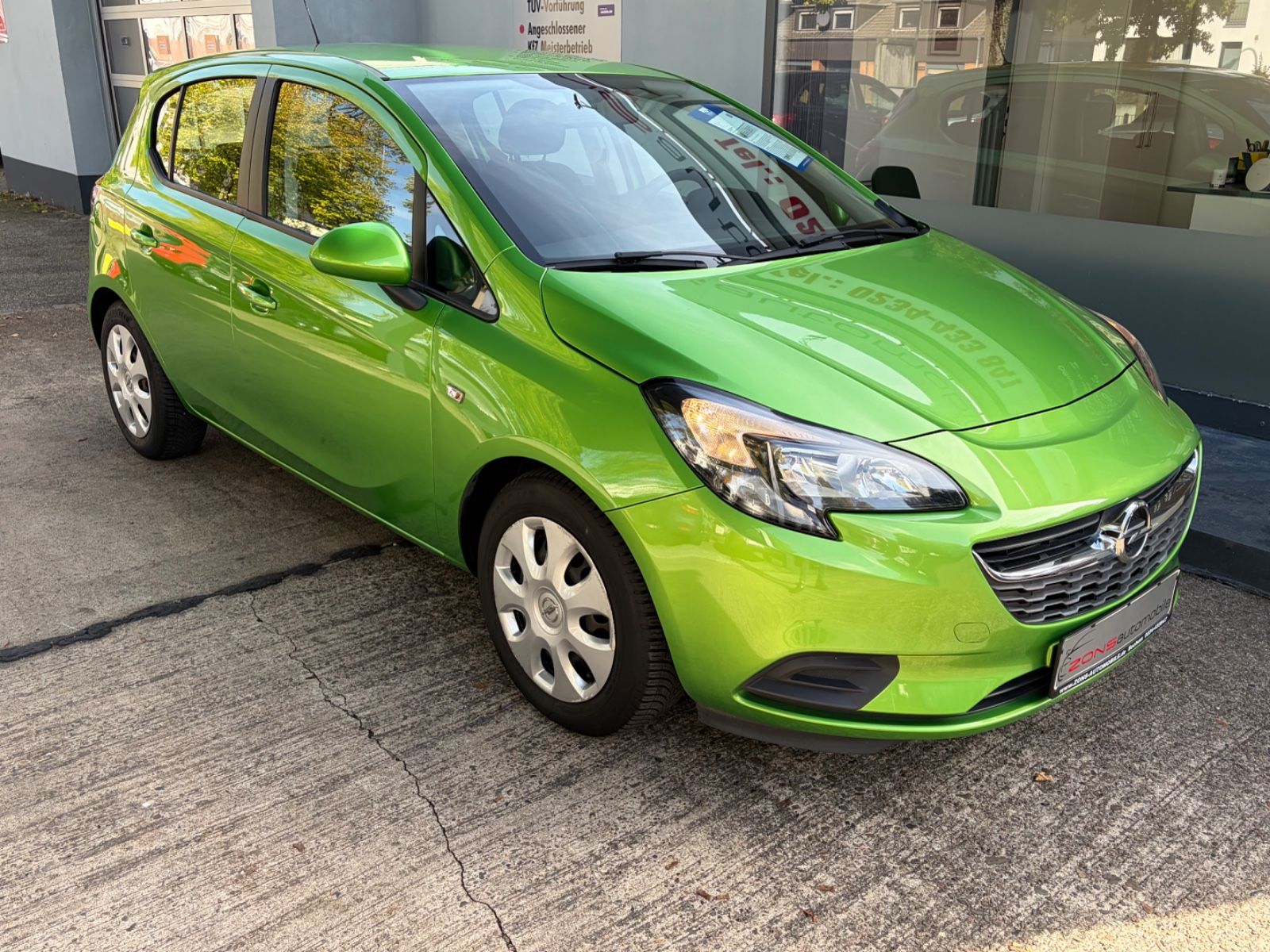 Fahrzeugabbildung Opel Corsa E Edition+AHK+NaviZB+AllwwetterRäder+BT+5T