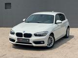 BMW 118i Advantage Autom. CarPlay Navi Tempo PDC SHZ - BMW 118: Weiß
