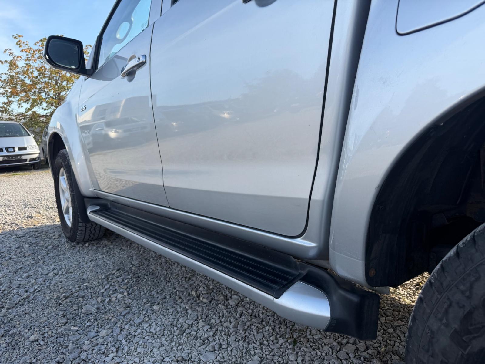 Isuzu D-Max Double Cabine 2.5 TD 163ch BVA - Attelage - Carnet entretien - Non fumeur