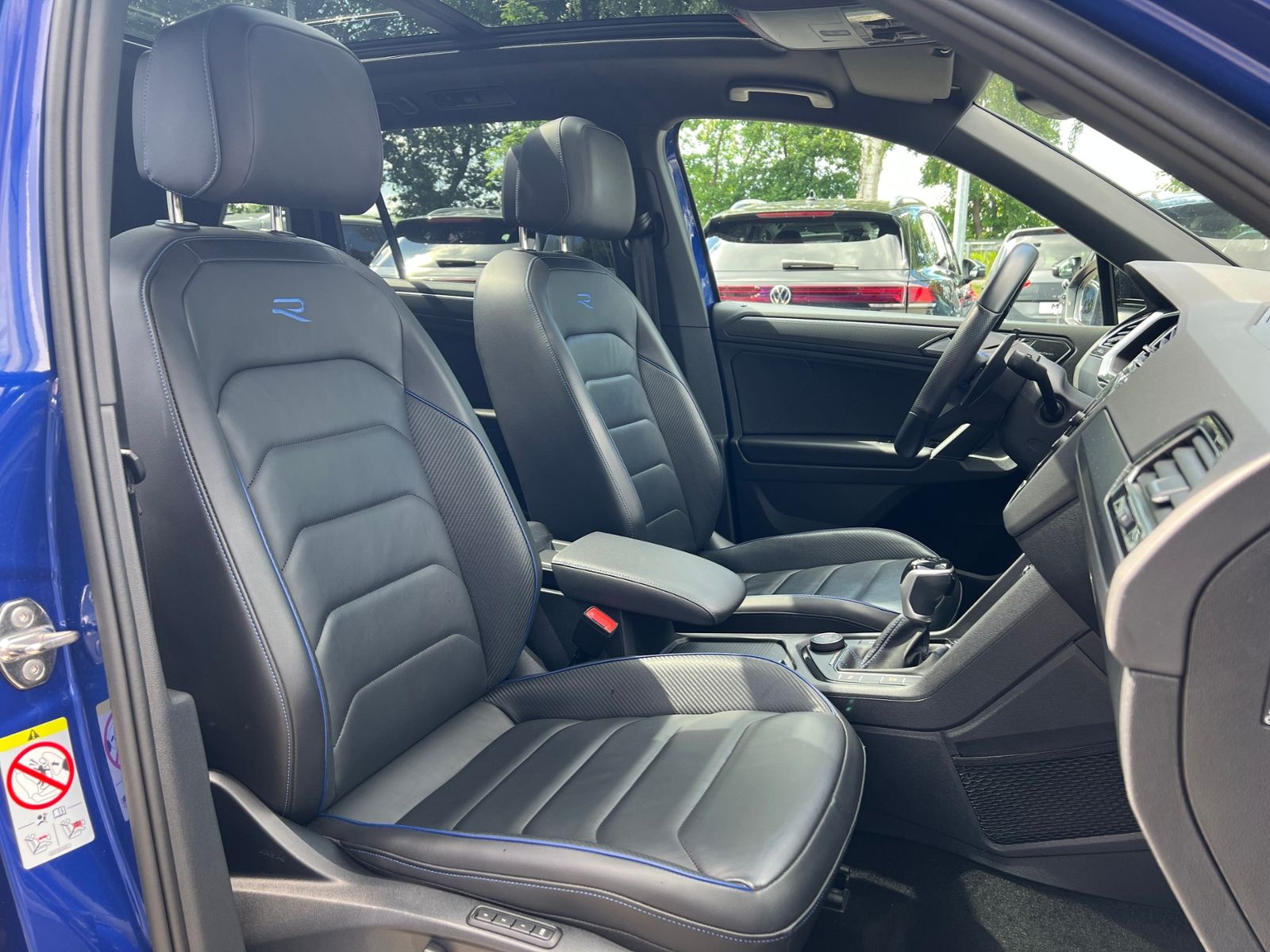Fahrzeugabbildung Volkswagen Tiguan R 2.0 TSI DSG 4MOTION *Akrapovic,Leder,Pa