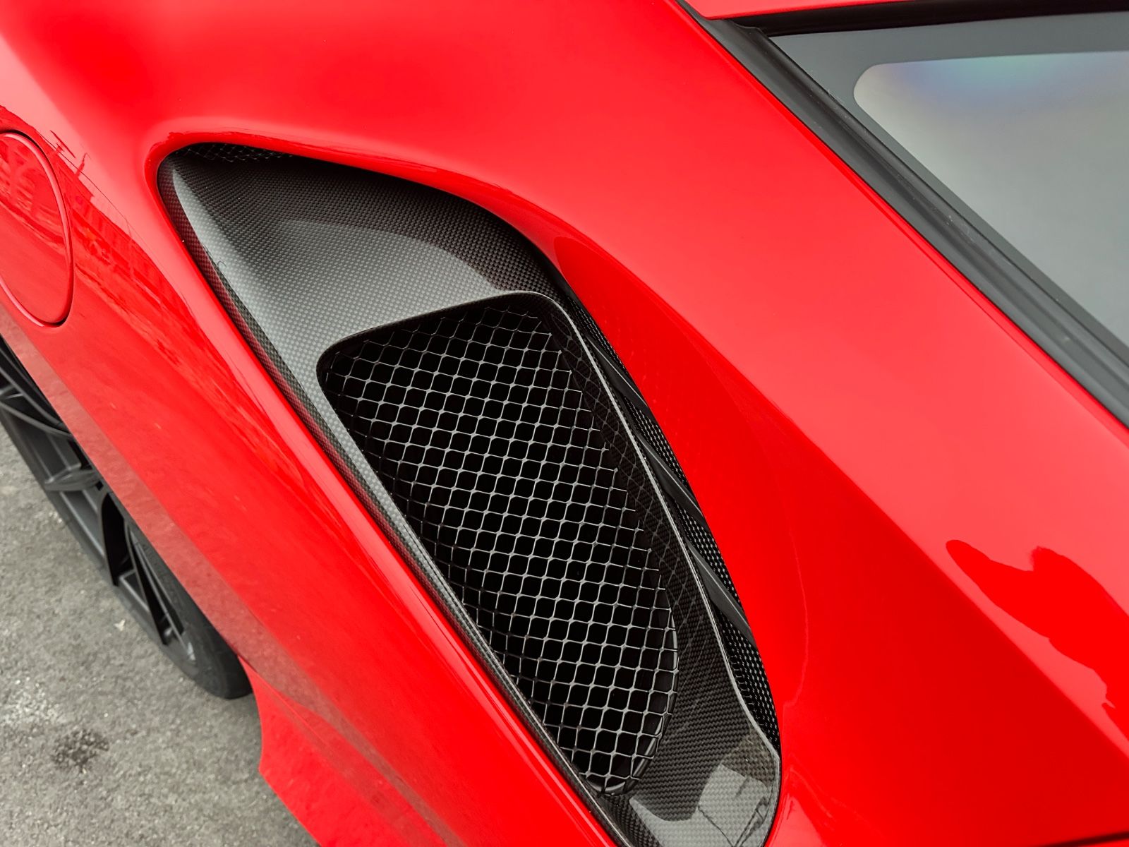 Fahrzeugabbildung Ferrari 488 Pista*Dt Auto*Voll Carbon*4 Punkt*Bügel