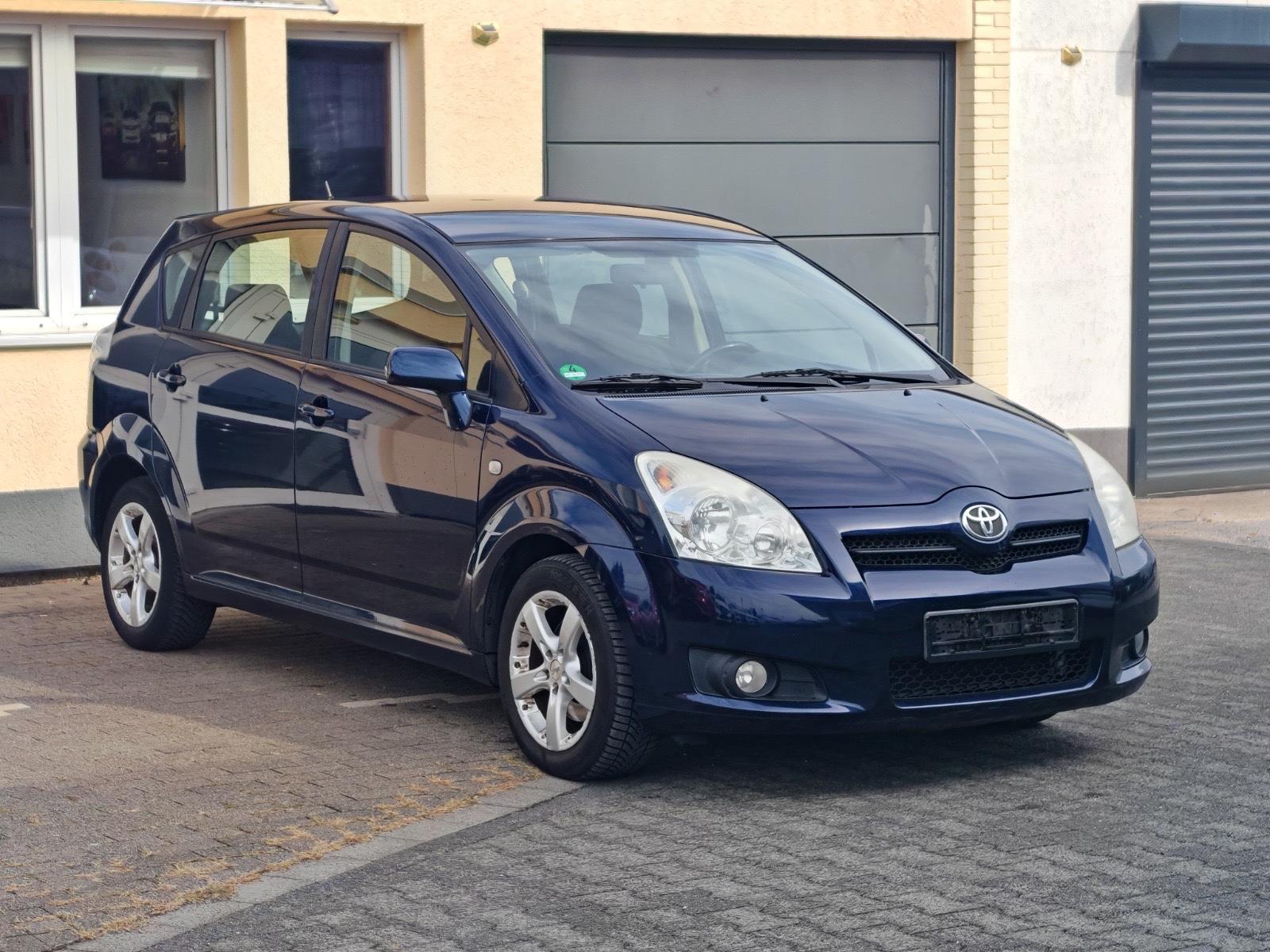 Toyota Corolla Verso 2.2 D-4D Luna