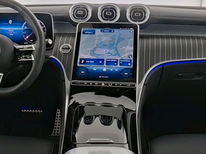 Fahrzeugabbildung Mercedes-Benz GLC 300 4M AMG AHK SDHZ Sitzklima Massage Pano