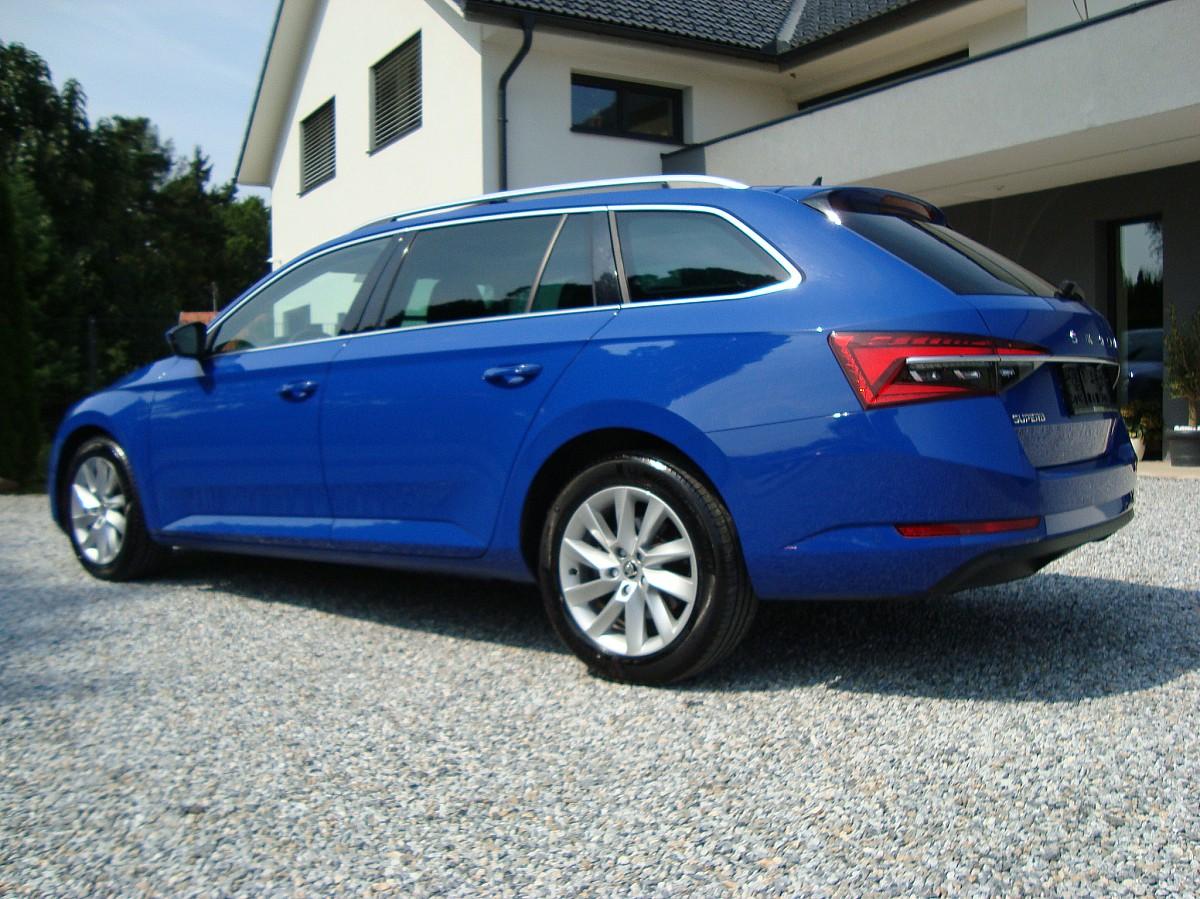 Skoda Superb Kombi 2,0 TDI Style DSG 1-Hand TOP !!