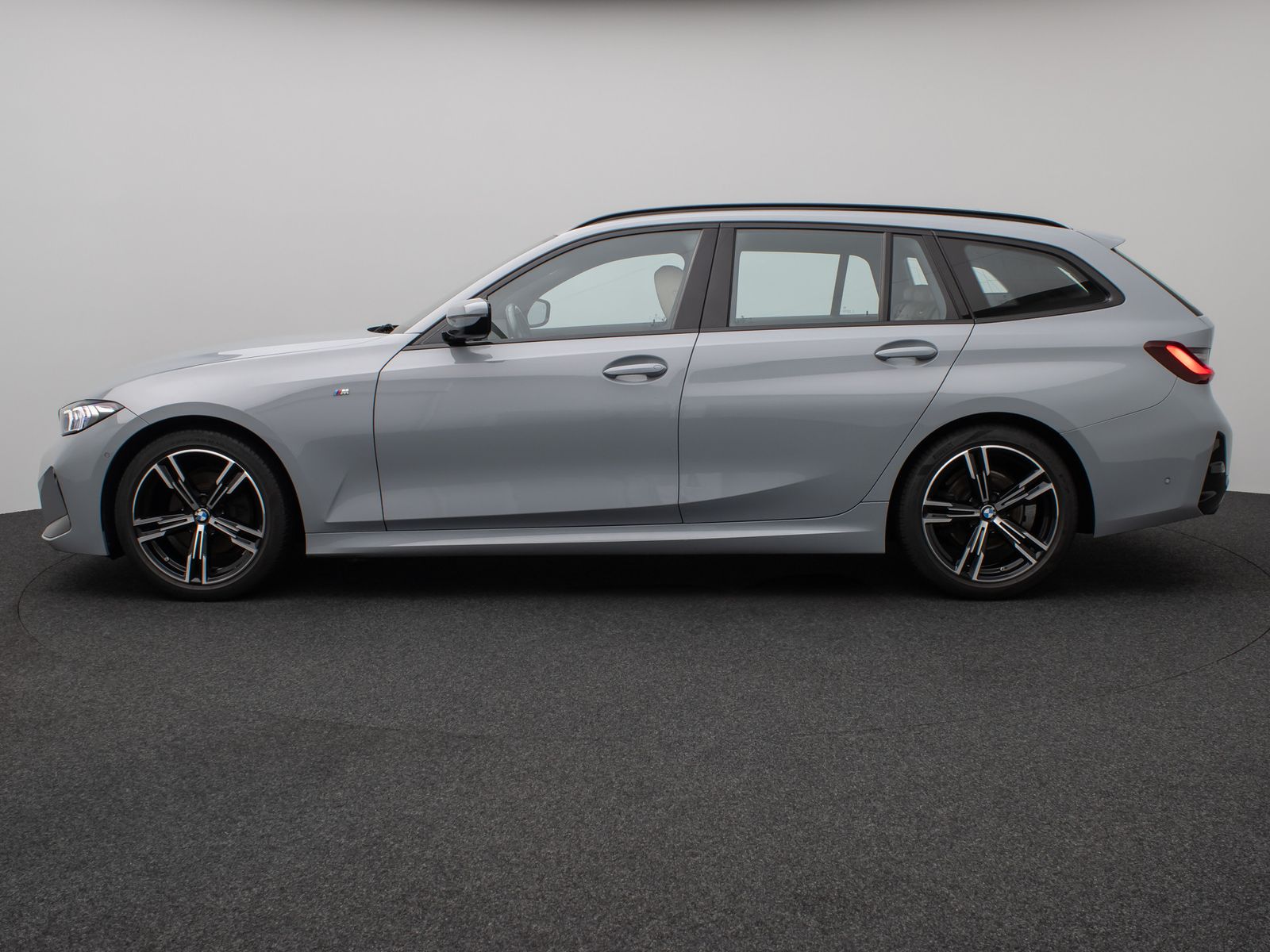 Fahrzeugabbildung BMW 320d M Sport Kamera DAB HUD Fernlichtassis Alarm