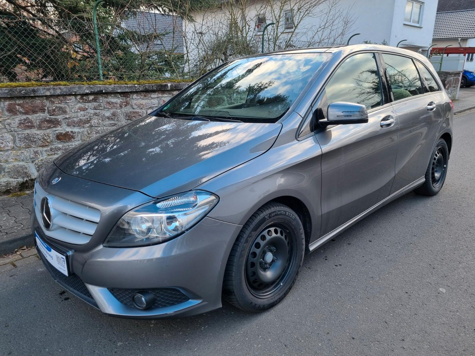 Mercedes-Benz B 200 BlueEFFICIENCY Edition 1