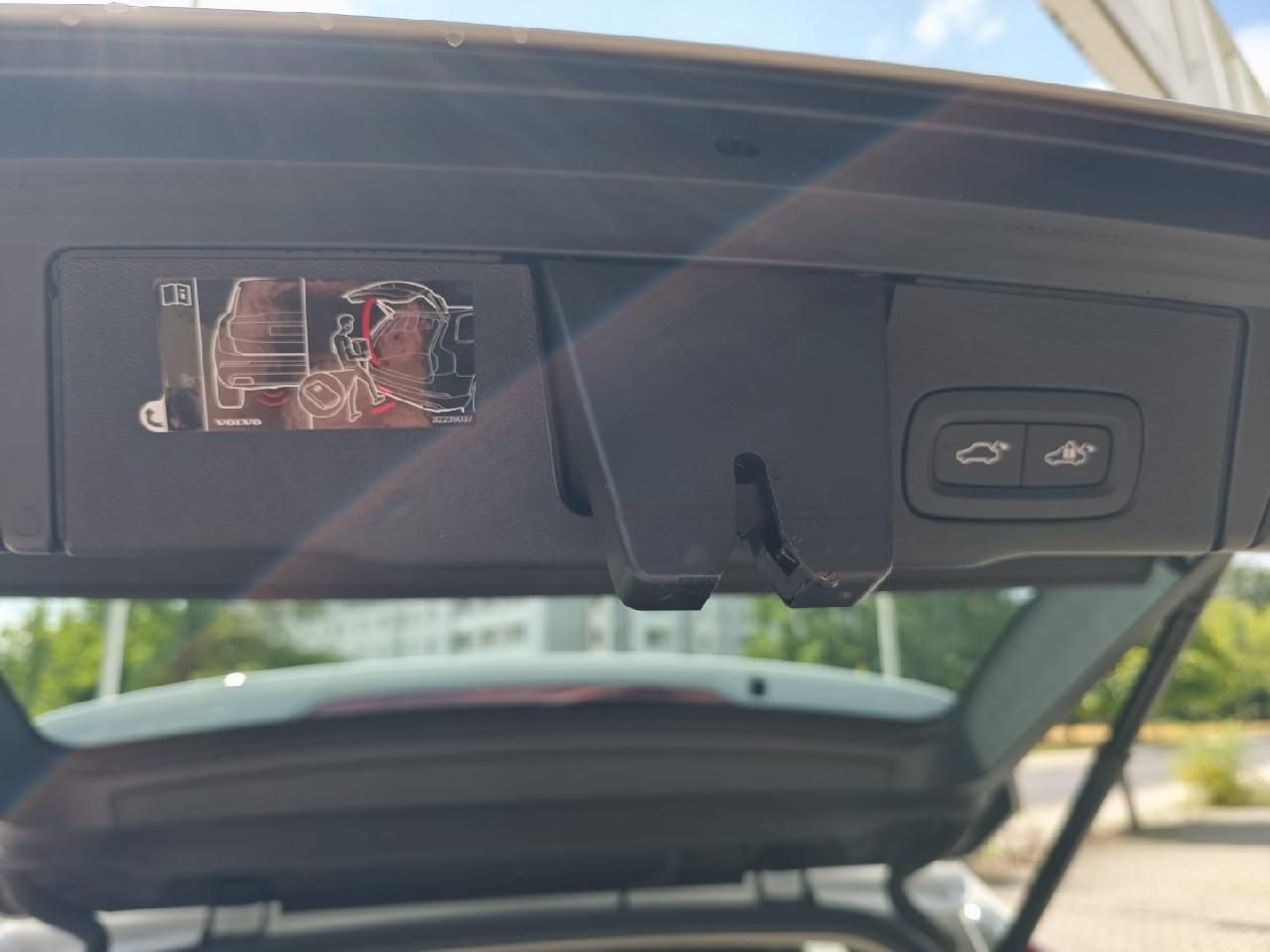 Fahrzeugabbildung Volvo XC60 Momentum Pro AWD