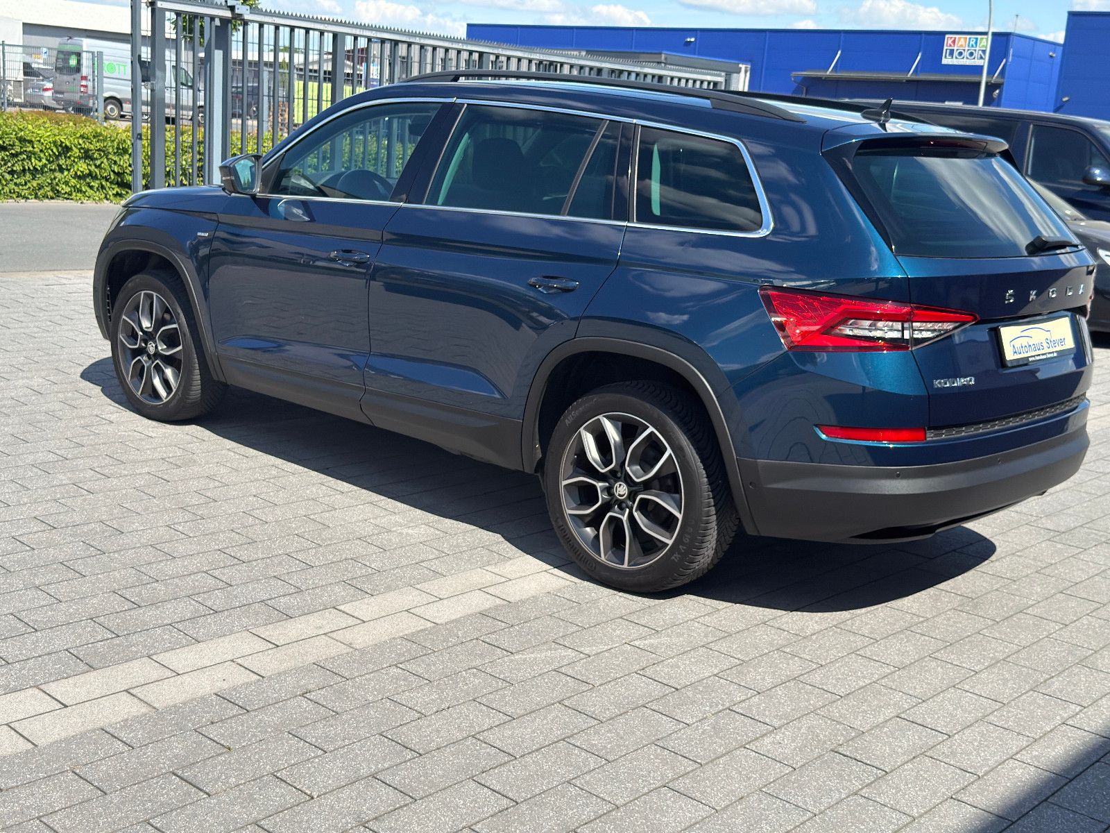 Fahrzeugabbildung SKODA Kodiaq Clever Navi,Sitzh.v+h,Alu,DSG,360°