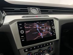 VW Passat Variant / MASSAGE/ ACC / GARANTIE / AHK /