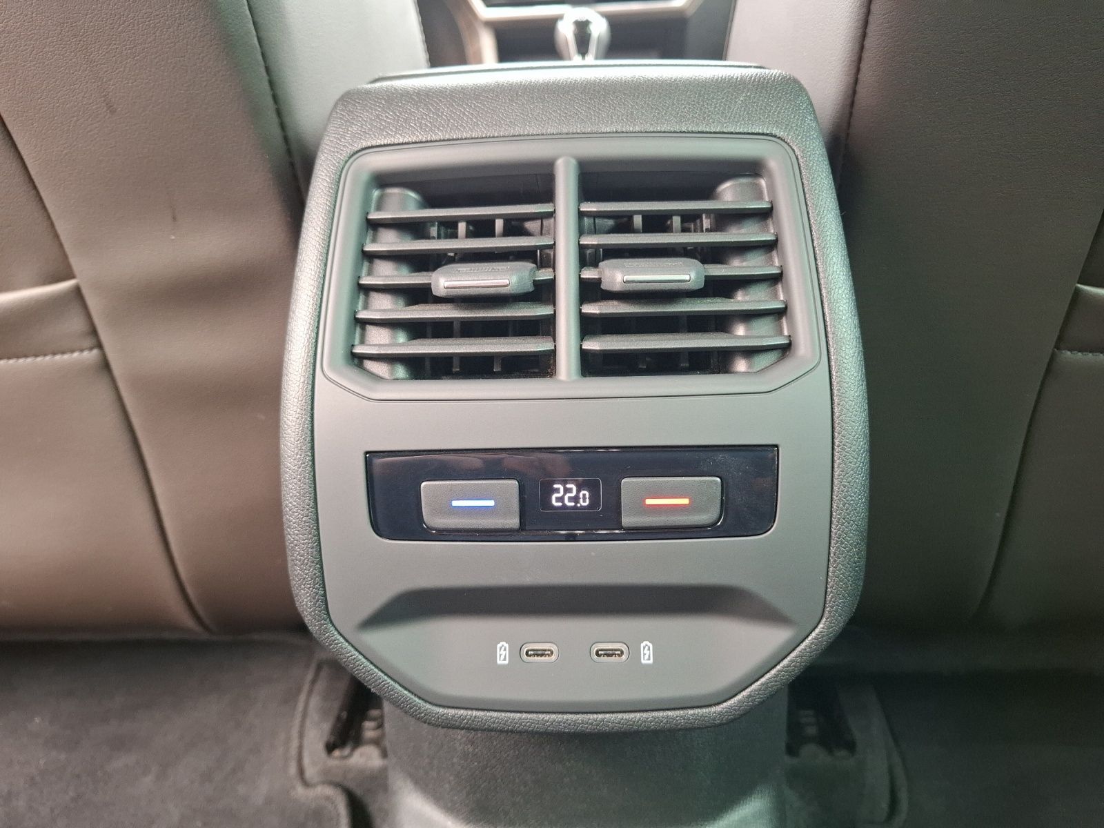 Fahrzeugabbildung SEAT Leon ST TSI Xcellence LED Navi ACC RFK SH