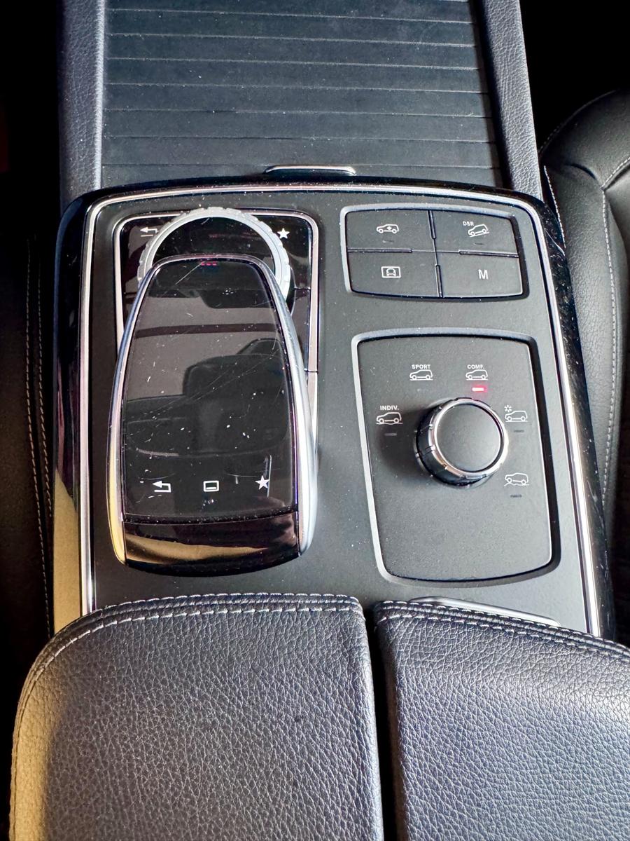 Mercedes-Benz GLE 350 d AMG Line Glasdach AHK Night Distronic