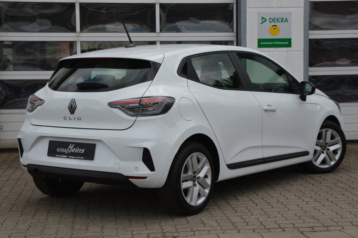 Fahrzeugabbildung Renault Clio V   Evolution Navi LED Ganzjahresreifen