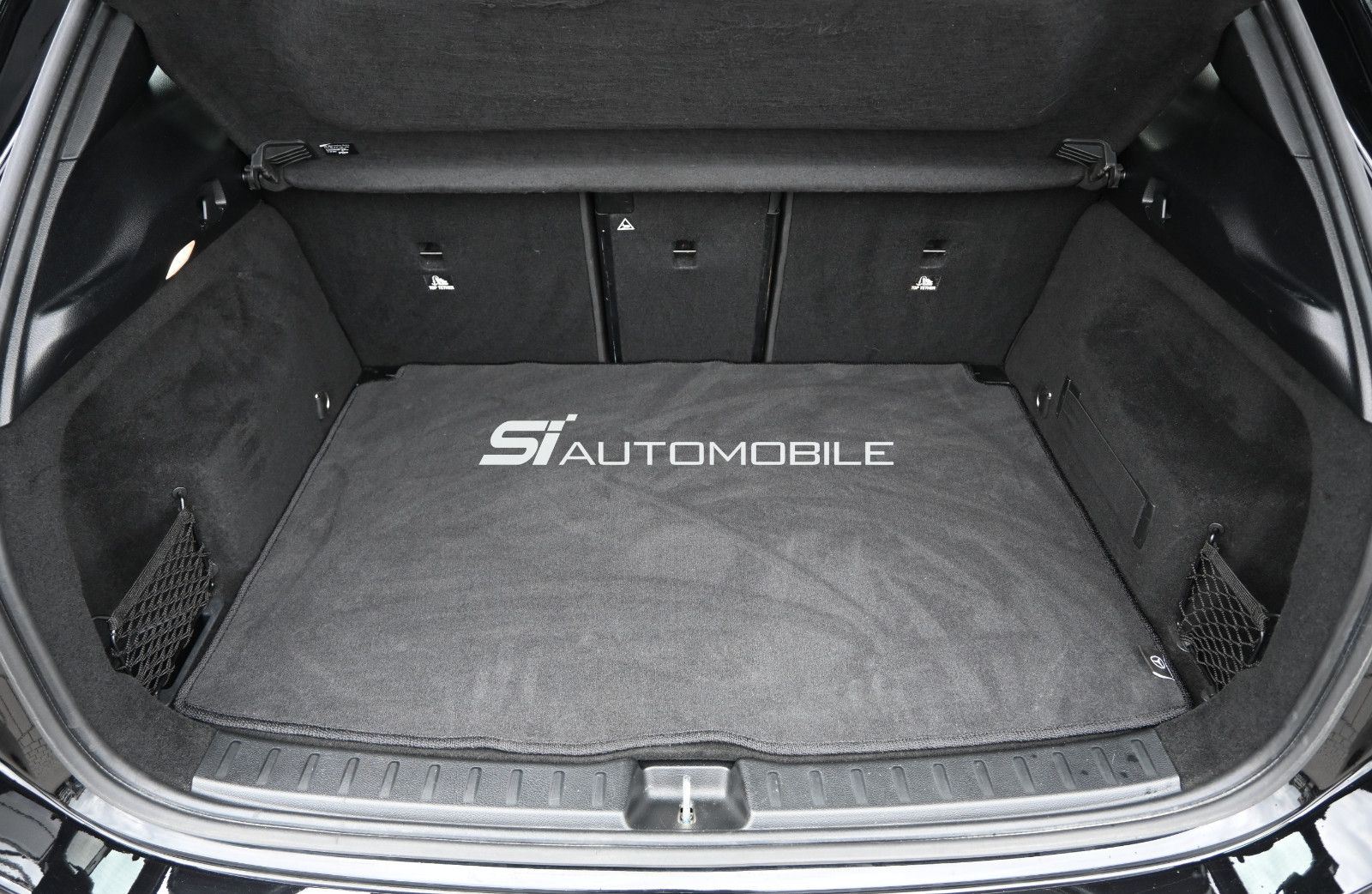 Fahrzeugabbildung Mercedes-Benz GLA 220 d 4MAT. Edition Progressive °ACC°AHK°360