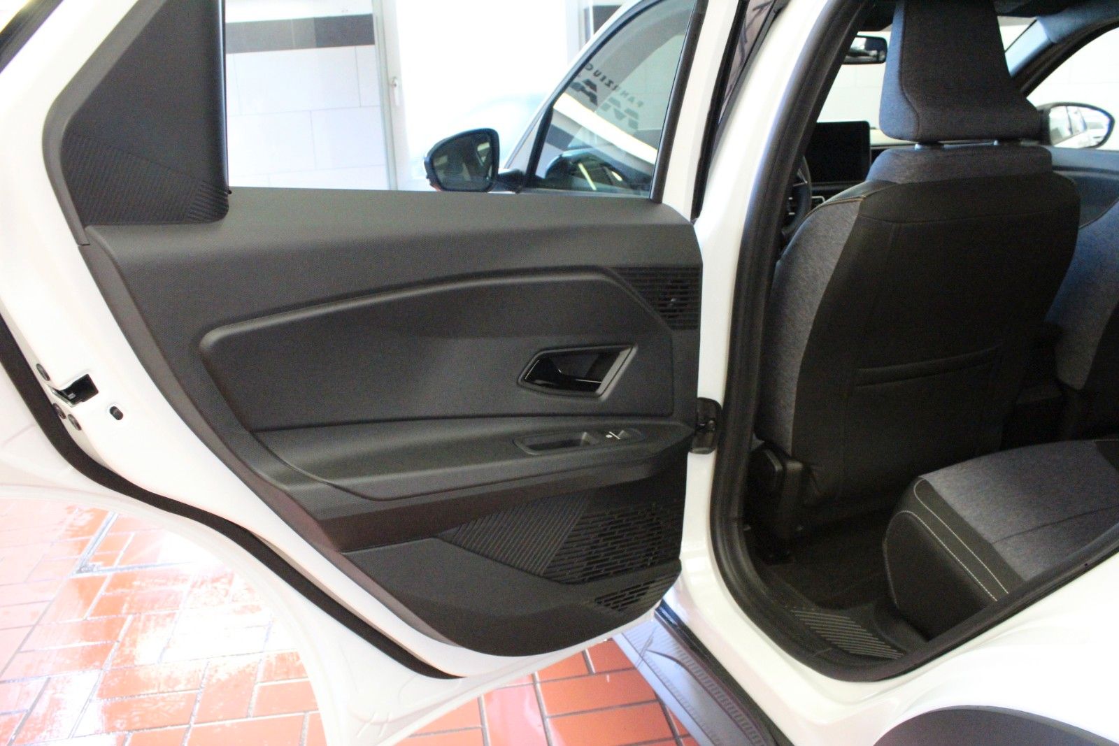 Fahrzeugabbildung Renault R 5 150 Comfort Range Techno  *Vollausstattung*